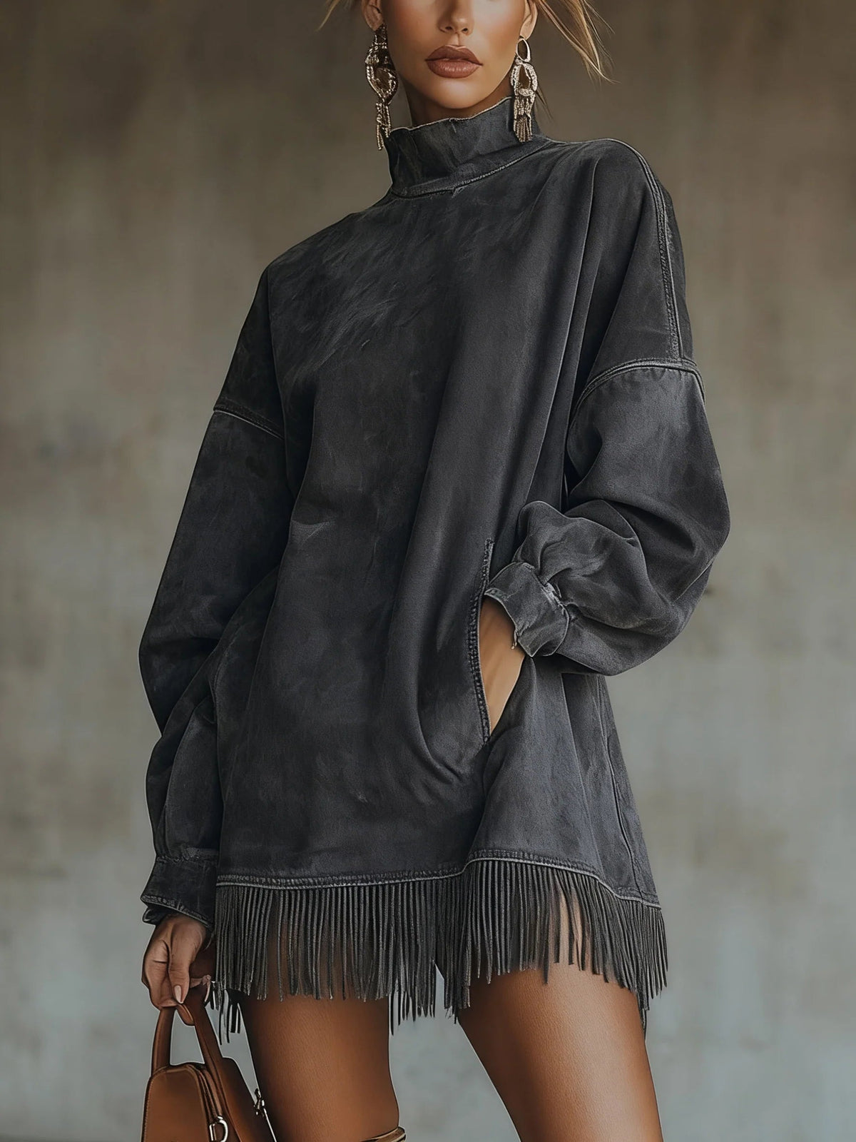 Gabrielle | Vestido de efecto ante con cuello alto y flecos