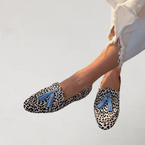 Marisol | Mocasín de Lunares con Borlas