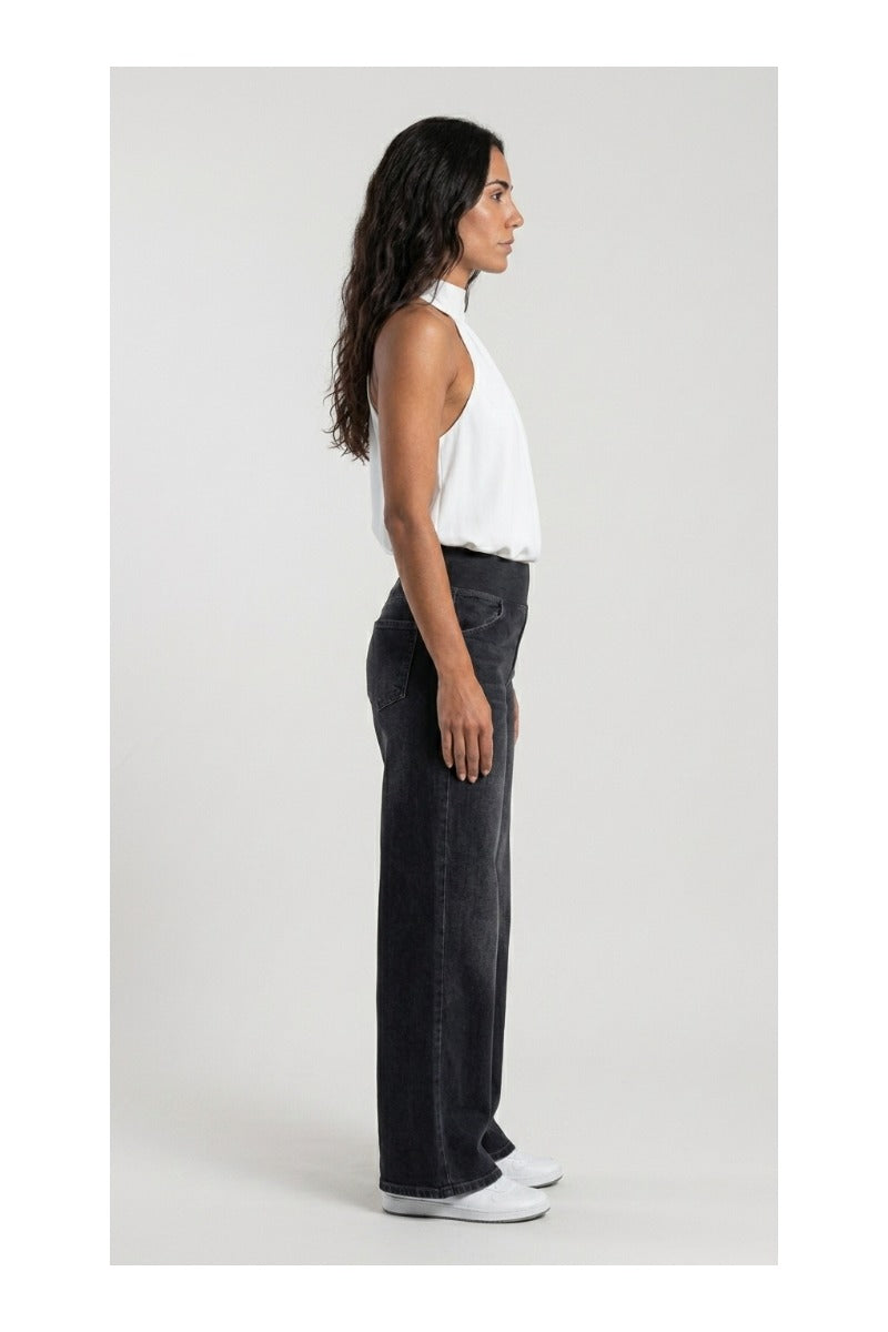Nora | Vaqueros Easy Fit Nero