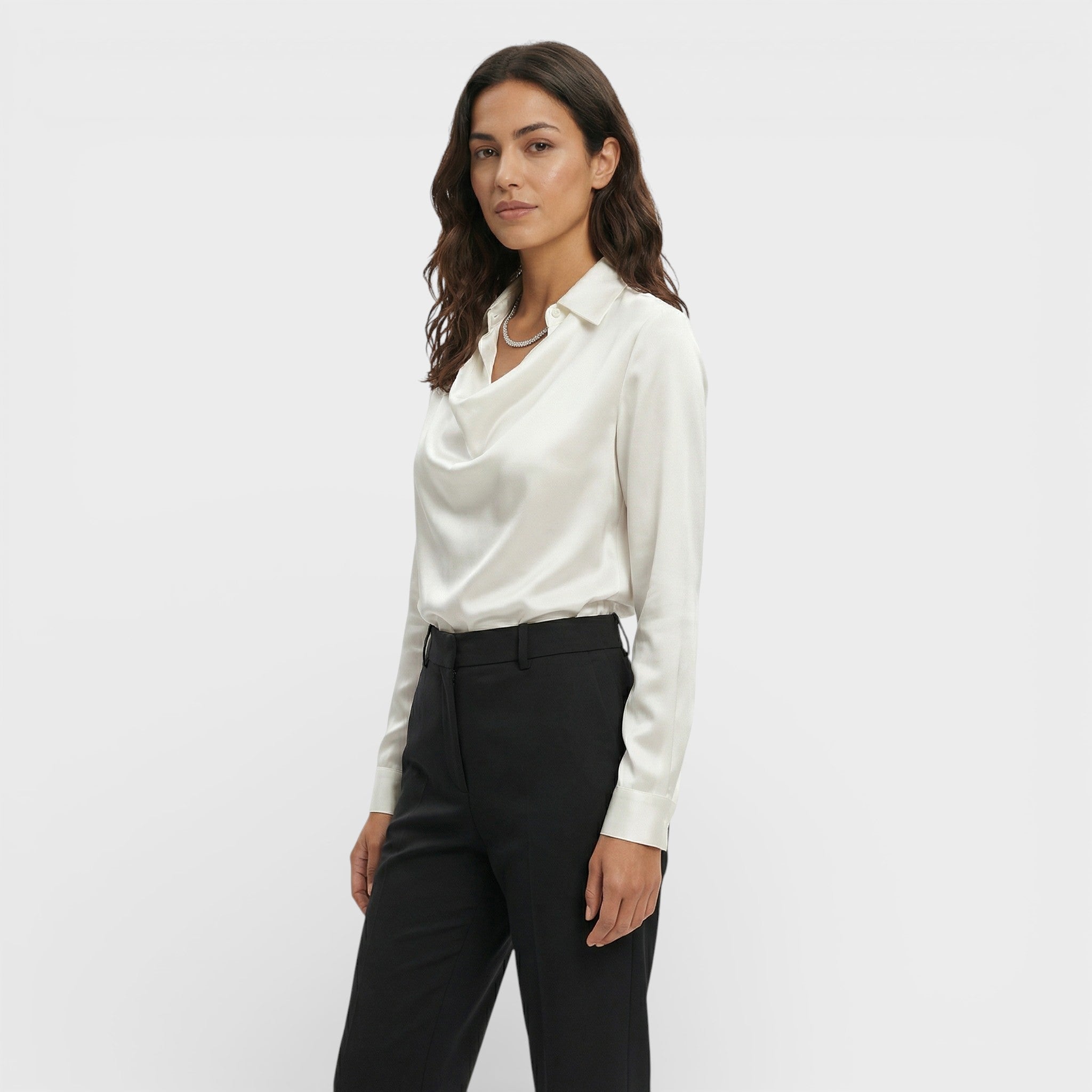 Blusa Satinada Cuello Drapeado Mujer